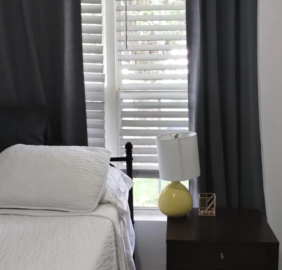 Ferienwohnung Carmen House Charlotte Privatunterkunft